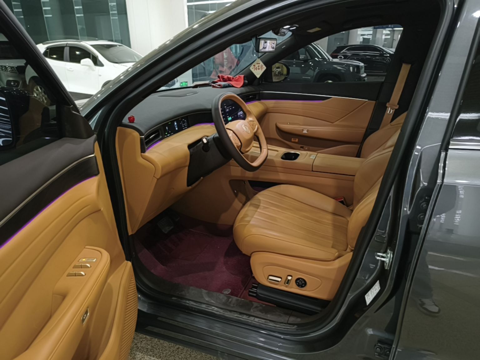 Dongfeng Aeolus L8 2025 Model 185KM Dream Edition — снимка 15
