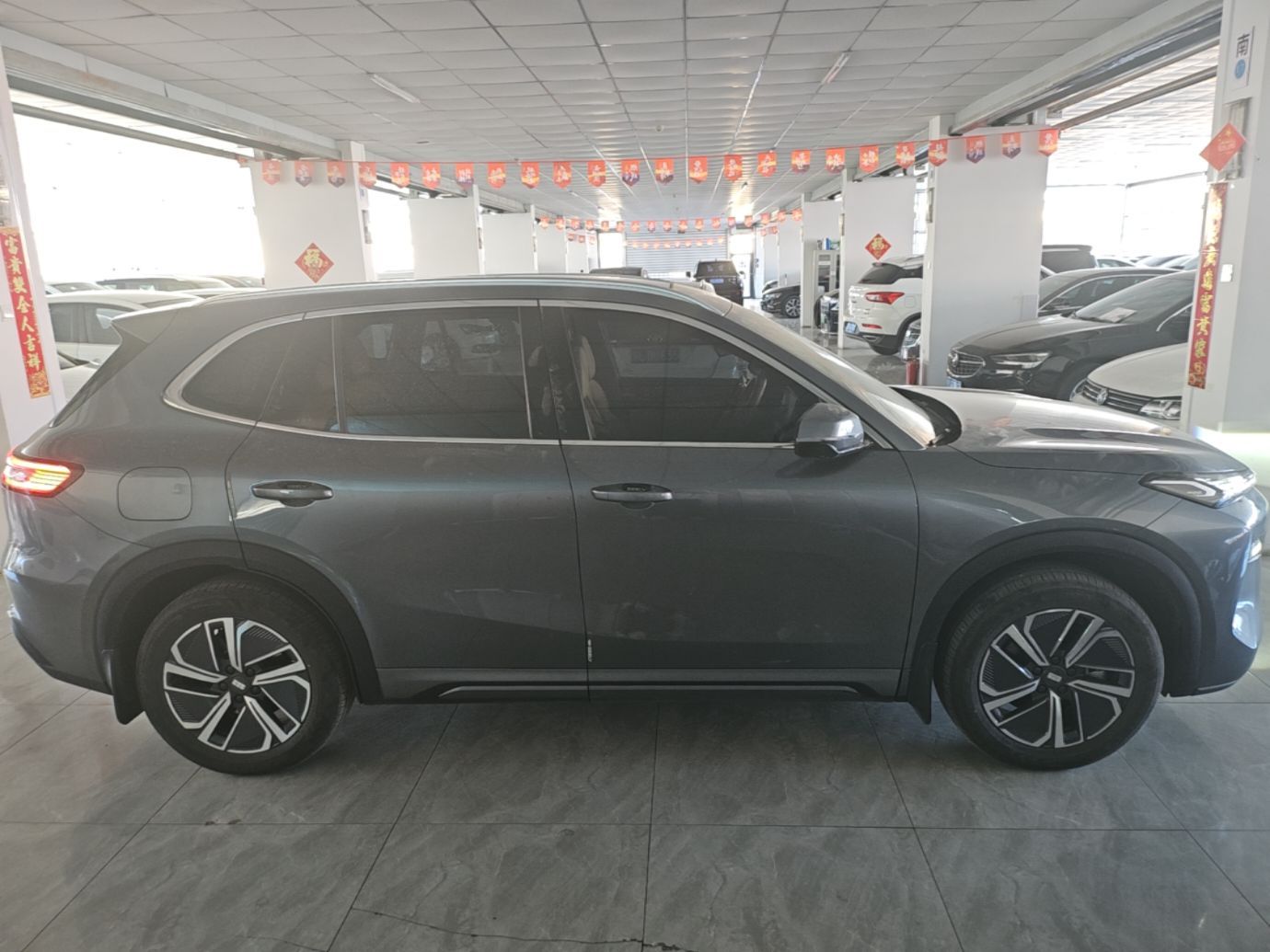 Geely Galaxy Xingjian 7 EM-i 2025 120km Exploration+ Version — снимка 8
