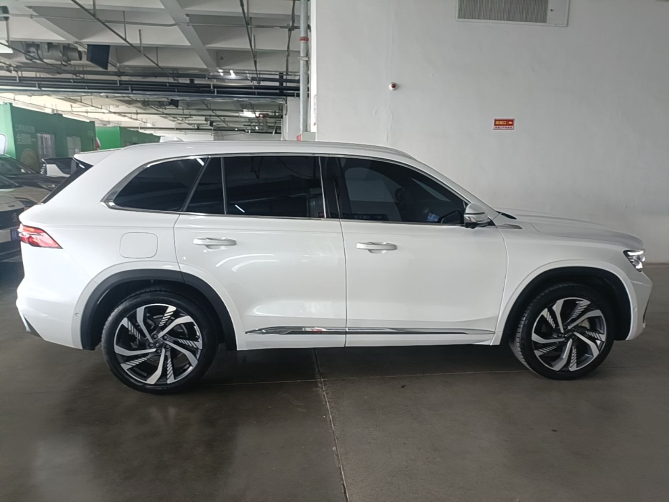 Geely Auto Monjaro L 2021 2.0TD DCT EVO Two-Wheel Drive Smart Luxury Version — снимка 8