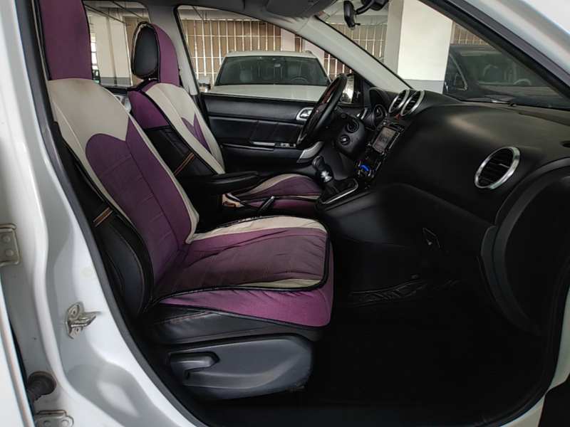 Used Haval H6 2015 Upgraded Model 1.5T Manual Two-Wheel Drive Elite Version — 30