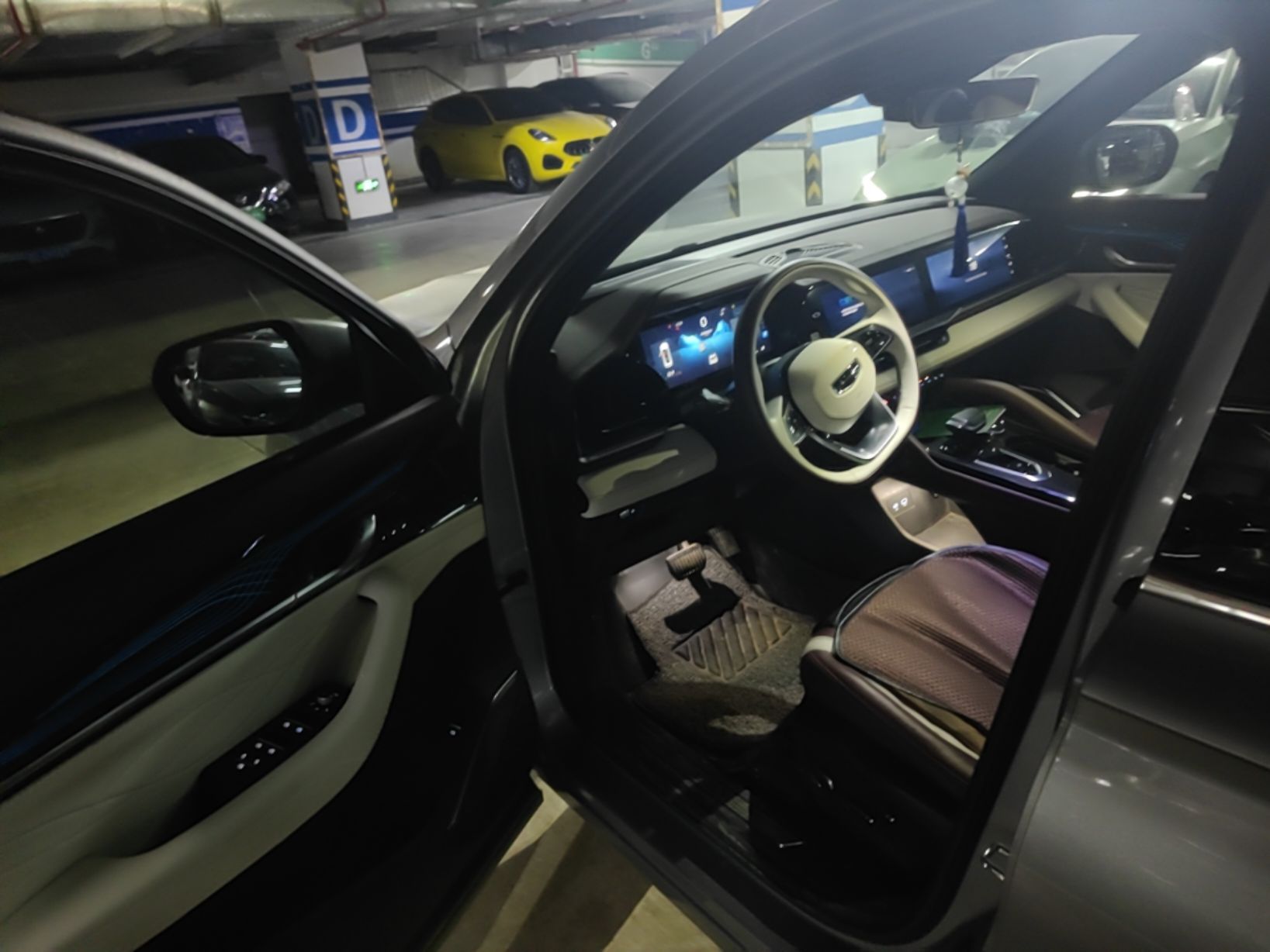 Geely Auto Monjaro L 2021 2.0TD DCT EVO Two-Wheel Drive Prestige Version — снимка 15