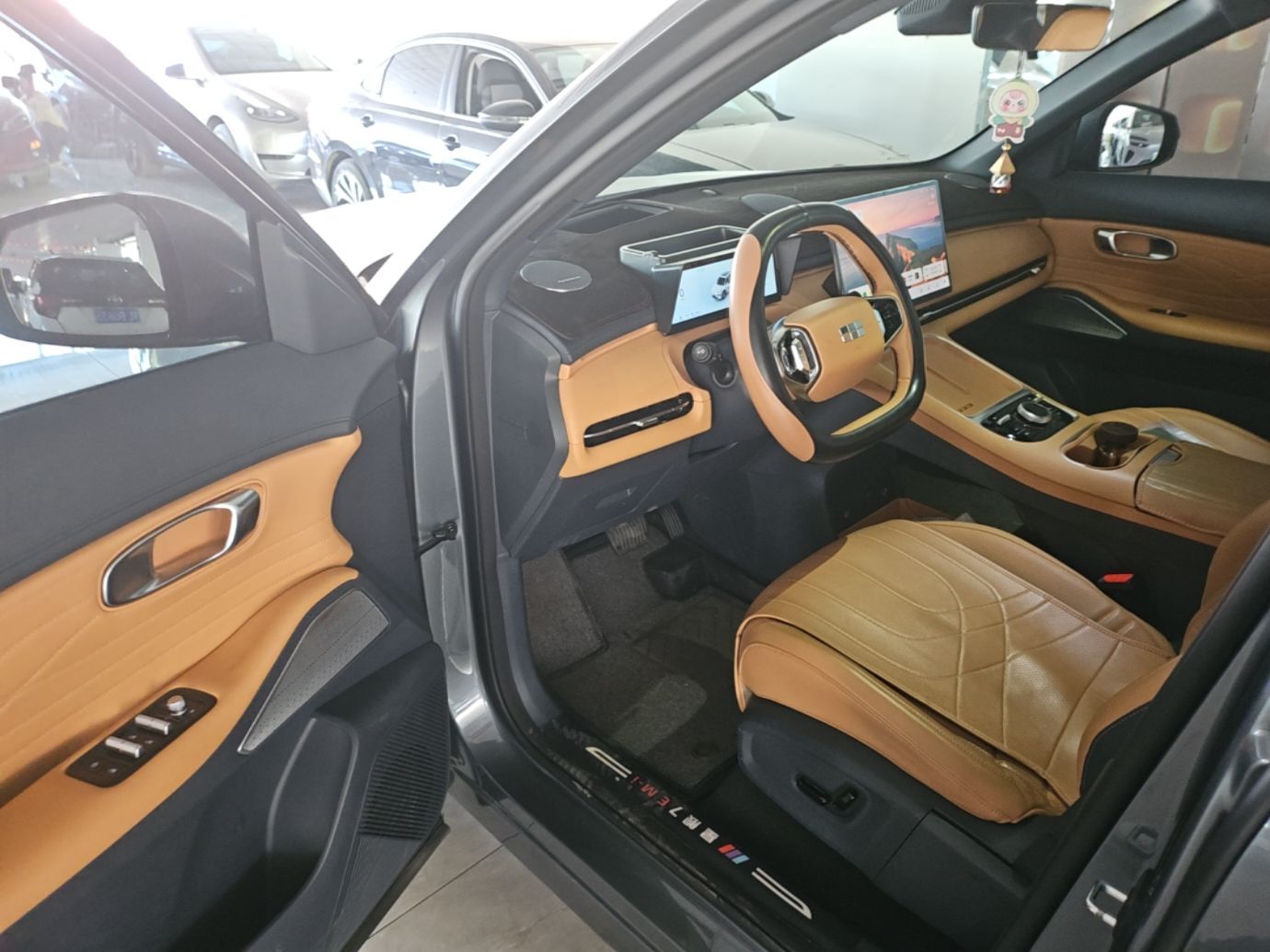 Geely Galaxy Xingjian 7 EM-i 2025 120km Exploration+ Version — снимка 18