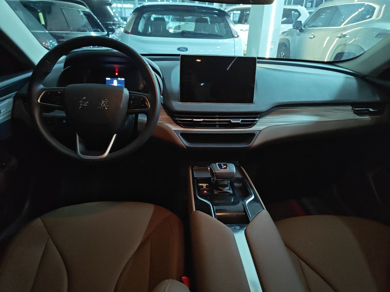 Hongqi E-QM5 2023 560km PLUS — снимка 11