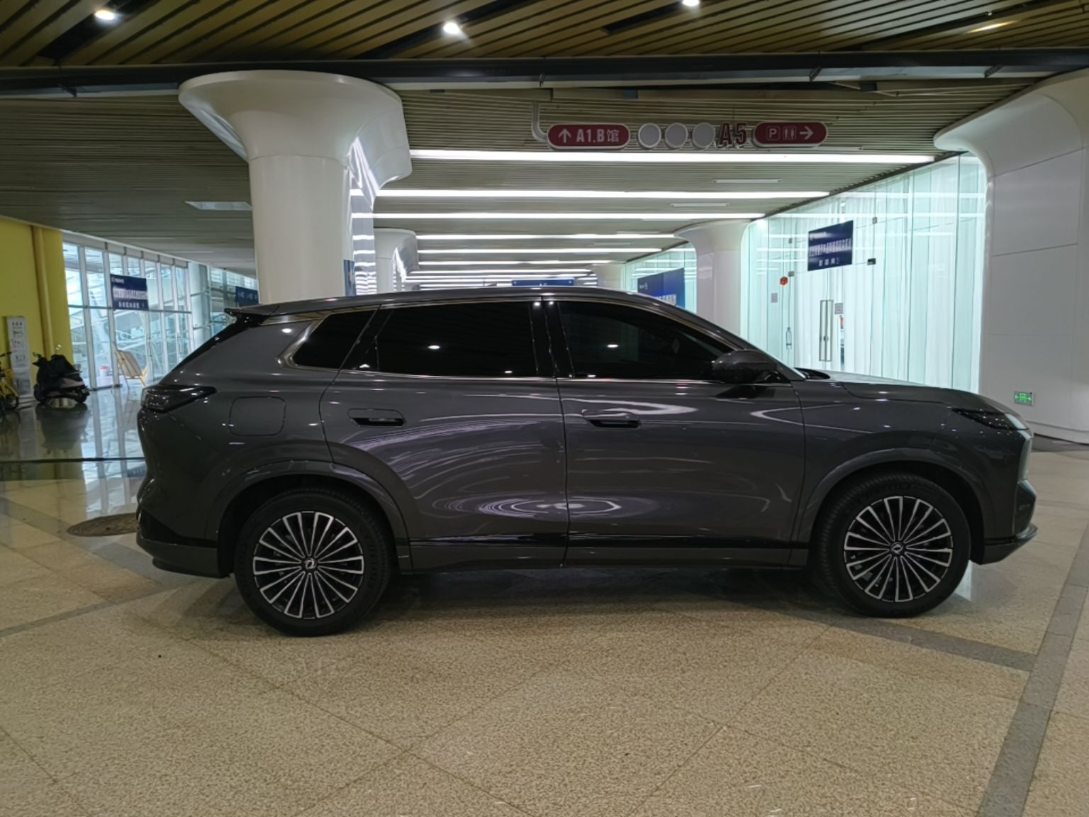 Dongfeng Aeolus L8 2025 Model 185KM Dream Edition — снимка 6