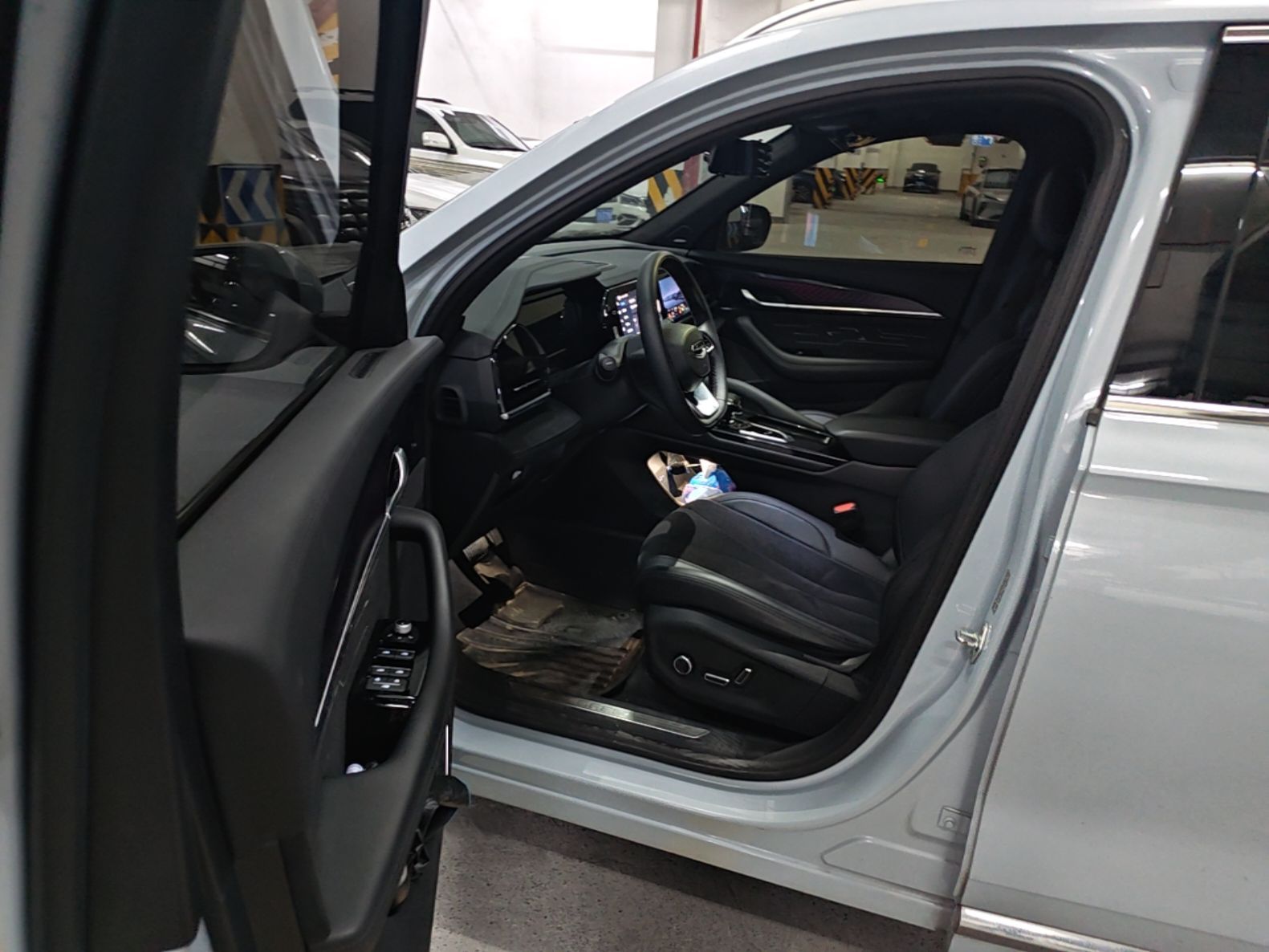 Geely Auto Monjaro L Extended Range Electric Version 2022 1.5T DHT Range-Extending Electric Supreme Edition — снимка 18