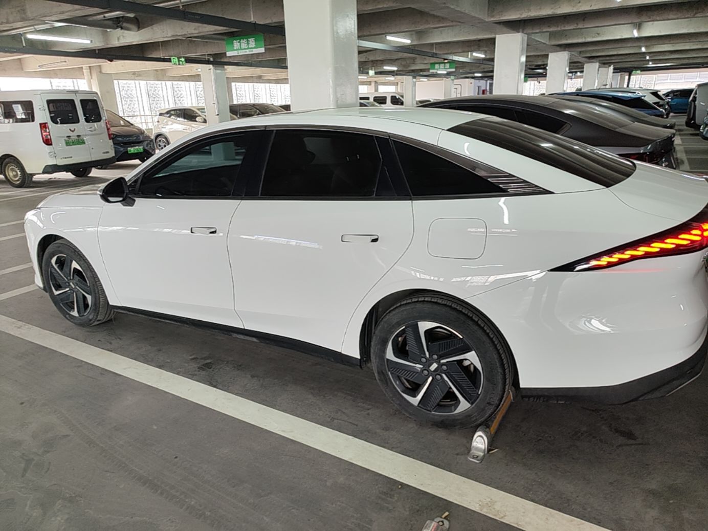Geely Galaxy L6 2023 60km PLUS — снимка 7