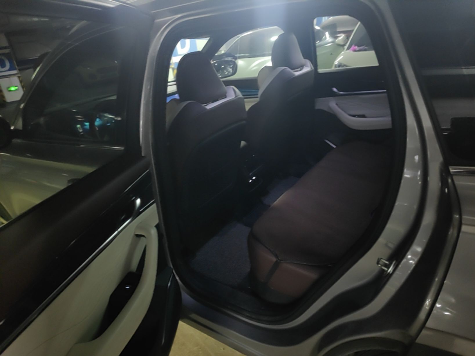 Geely Auto Monjaro L 2021 2.0TD DCT EVO Two-Wheel Drive Prestige Version — снимка 16