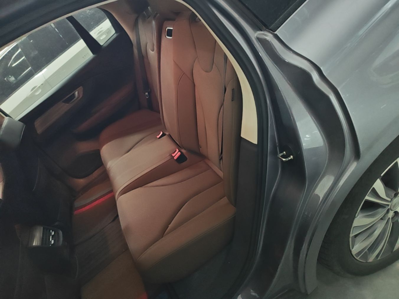Hongqi E-QM5 2023 560km PLUS — снимка 19