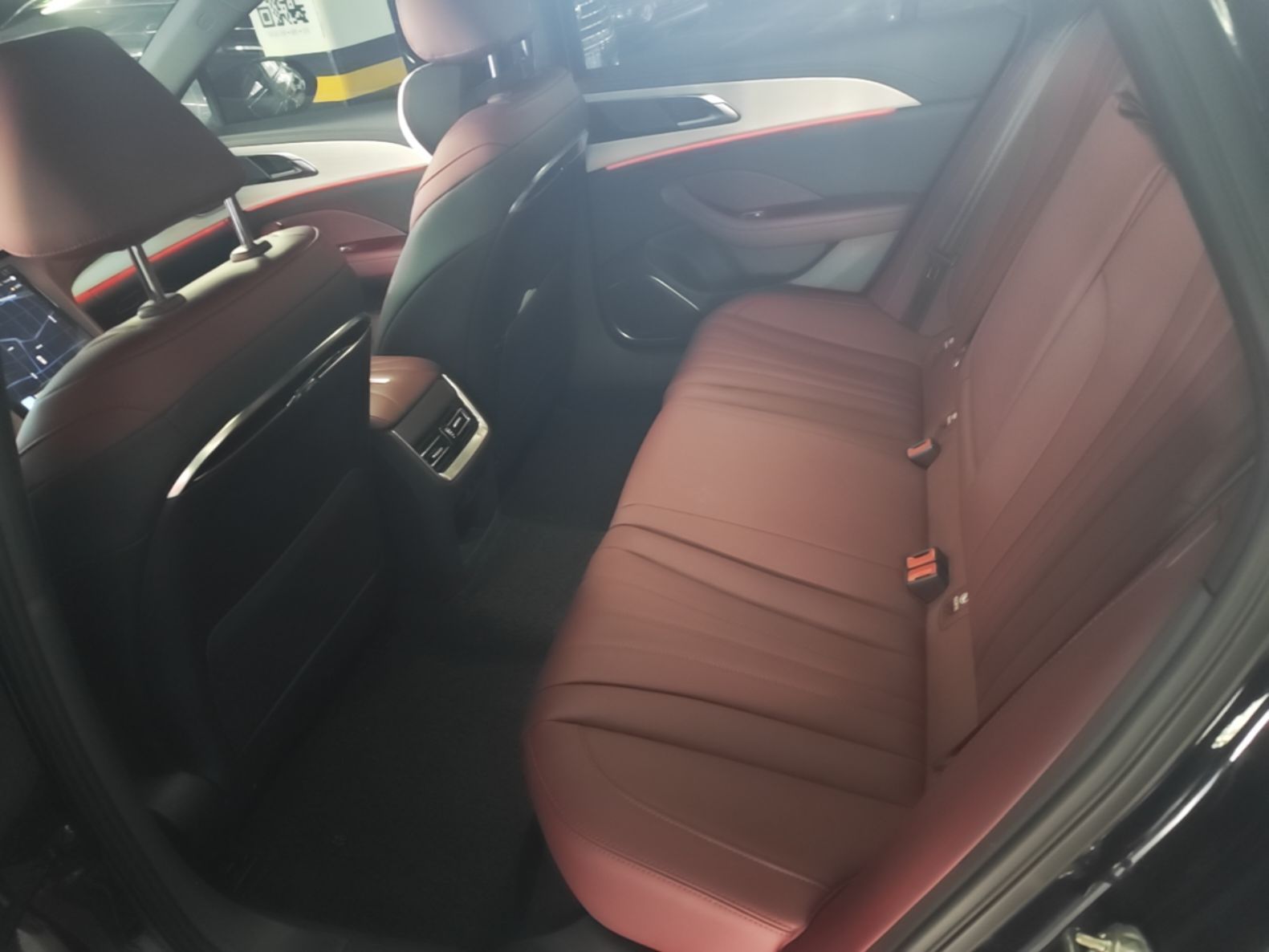 Hongqi H5 2025 2.0T Automatic Xuan Ying Edition — снимка 16