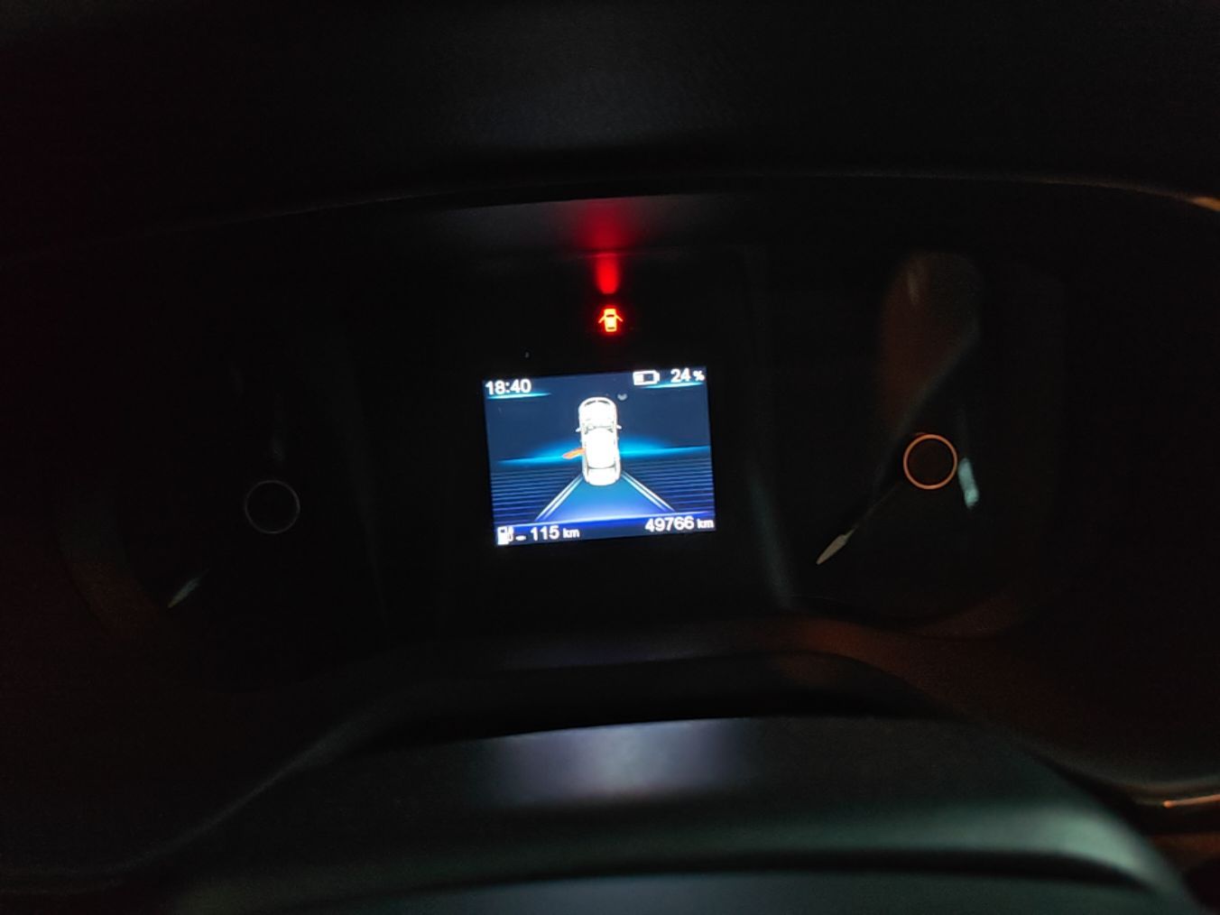 Hongqi E-QM5 2023 560km PLUS — снимка 14