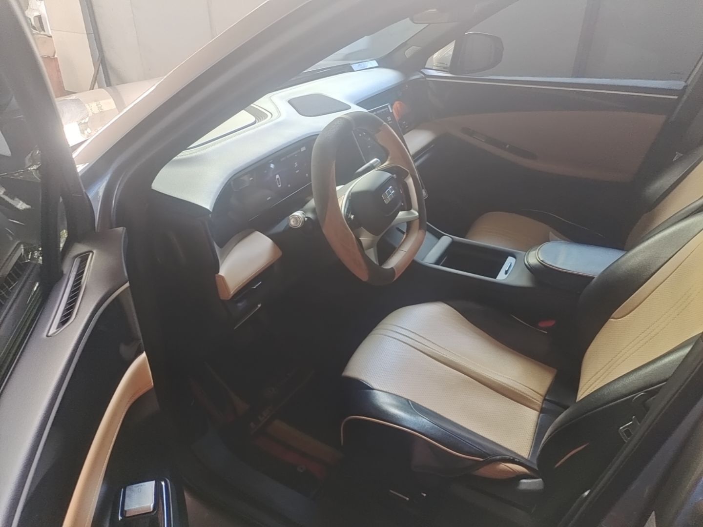 Geely Galaxy L7 2024 1.5T 115 km PLUS Dragon Edition — снимка 15