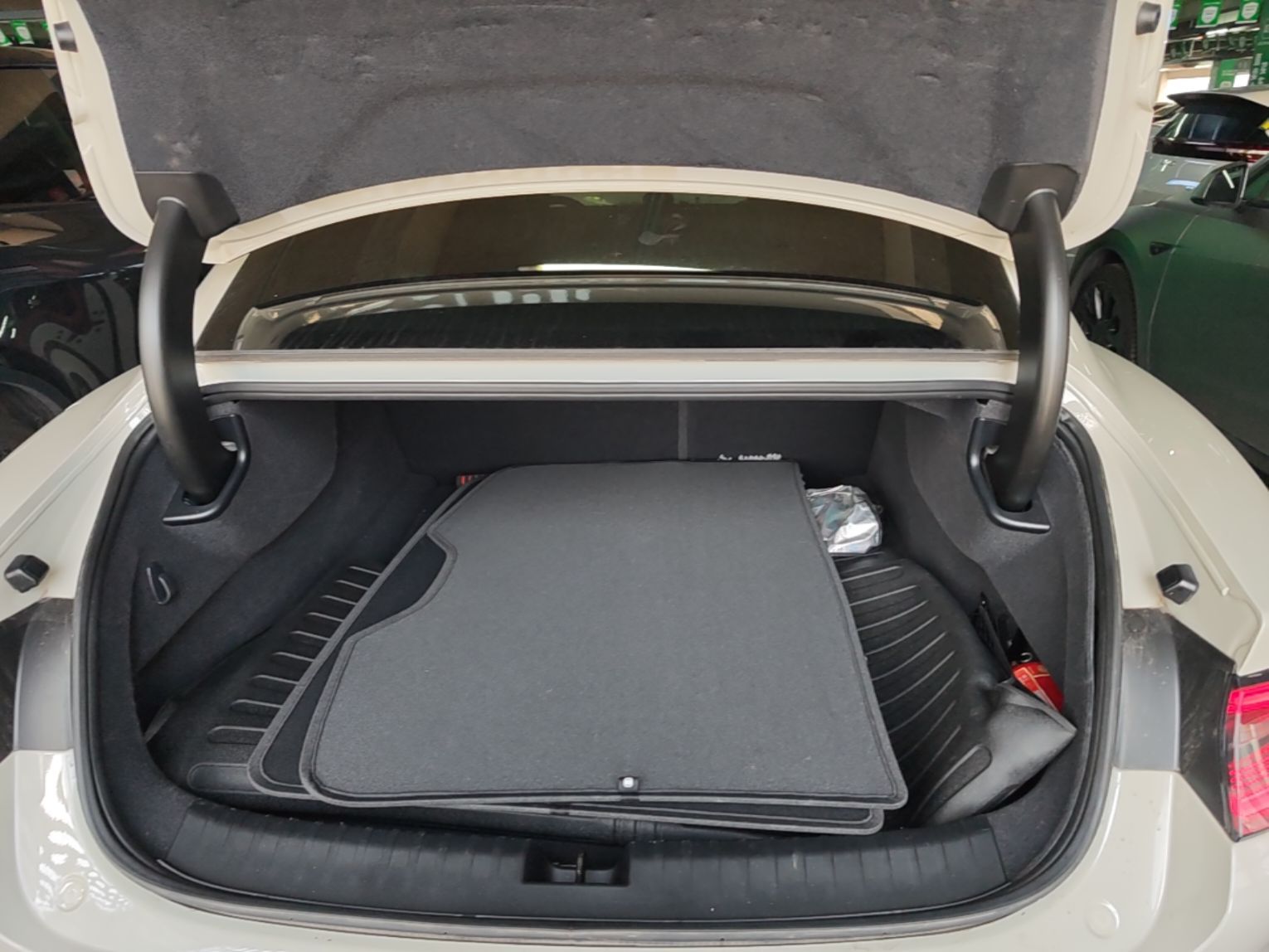 Xiaomi Auto SU7 2024 Rear-Drive Ultra-Long Range Advanced Pro-Level Intelligent Driving Version — снимка 18