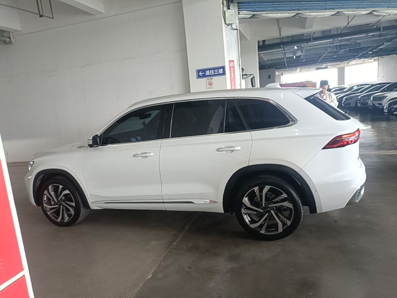 Geely Auto Monjaro L 2021 2.0TD DCT EVO Two-Wheel Drive Smart Luxury Version — снимка 7