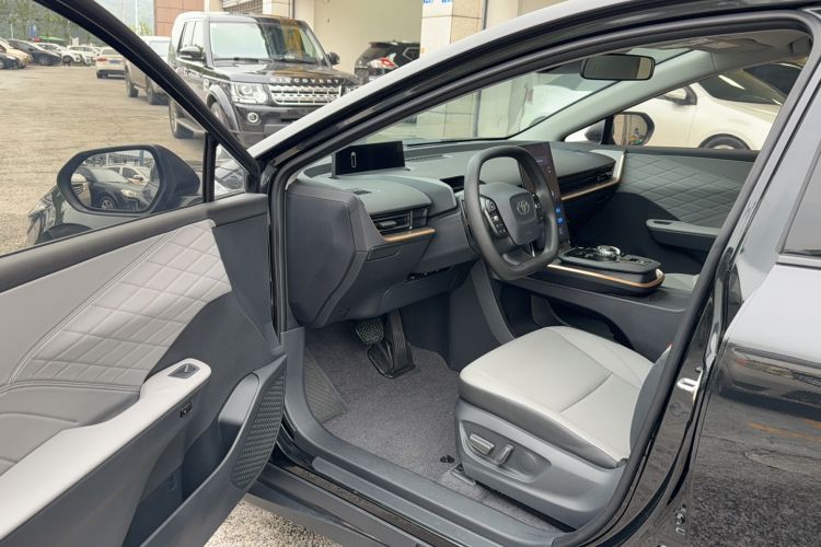 Used Toyota bZ3 2024 517 km Elite PRO