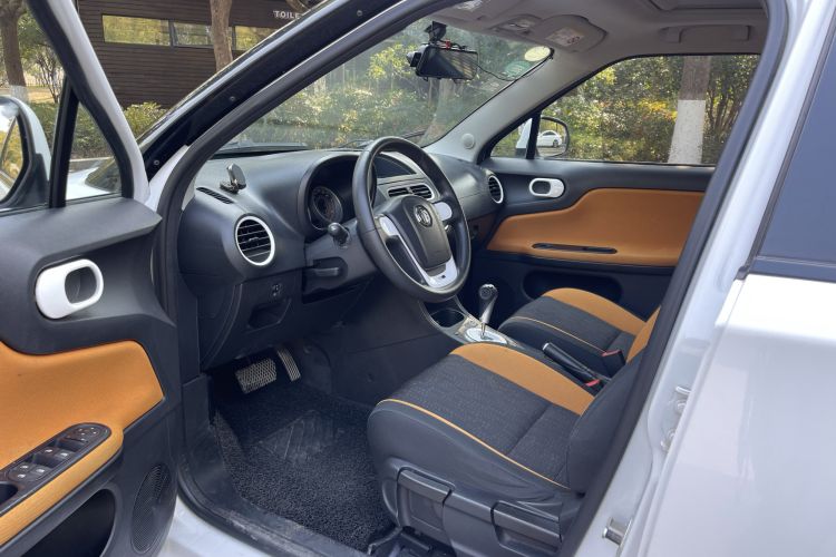 Used MG 3SW 2015 1.5L AMT Elite Model
