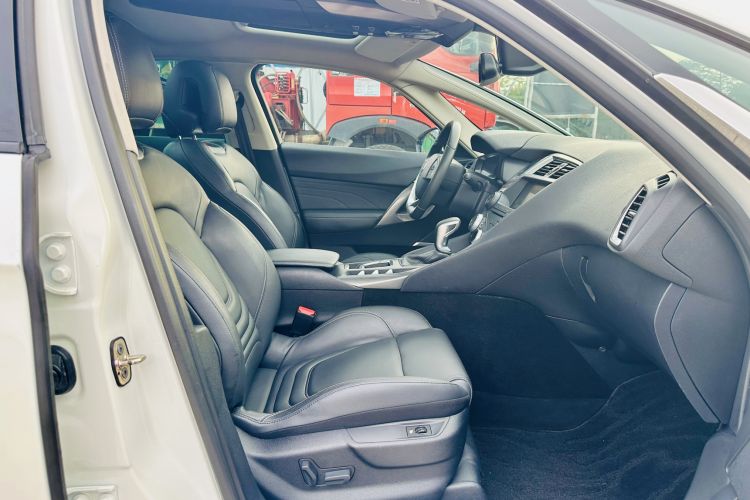 Used DS 5 2014 1.6T Luxury Edition THP160