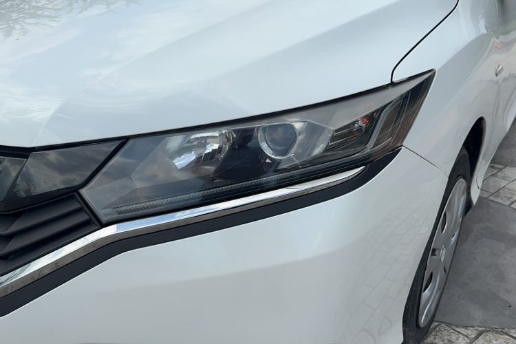 Used Honda Greiz 2016 1.5L CVT Classic Edition
