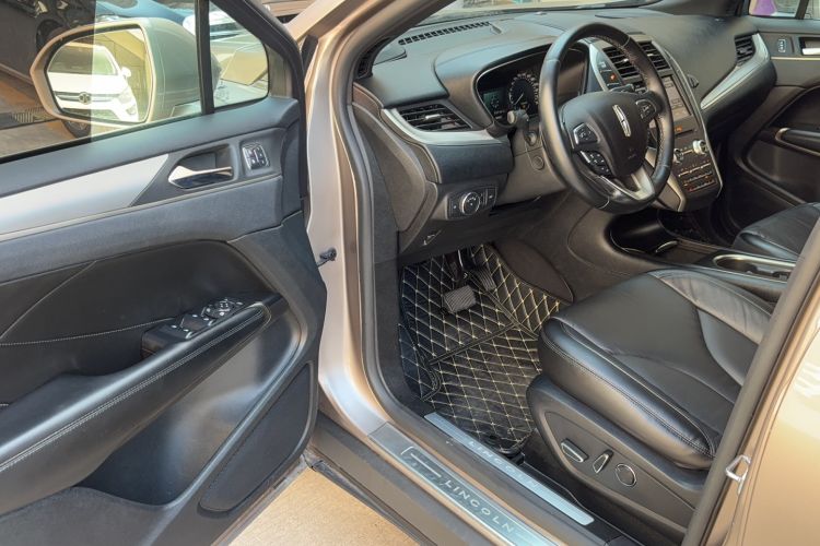 Used Lincoln MKC 2018 2.0T Two-Wheel Drive Deluxe Edition
