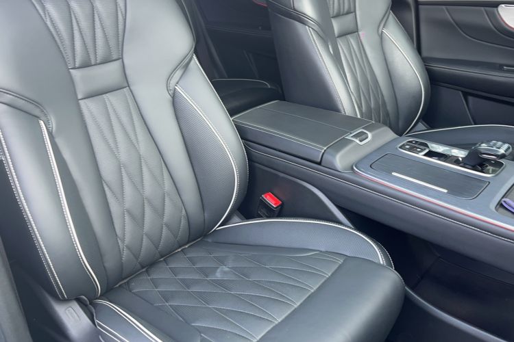 Used GAC Trumpchi GS8 2022 Linghang Series 2.0 TGDI Two-Wheel-Drive Luxury Smart Connectivity Version (7 Seats)
