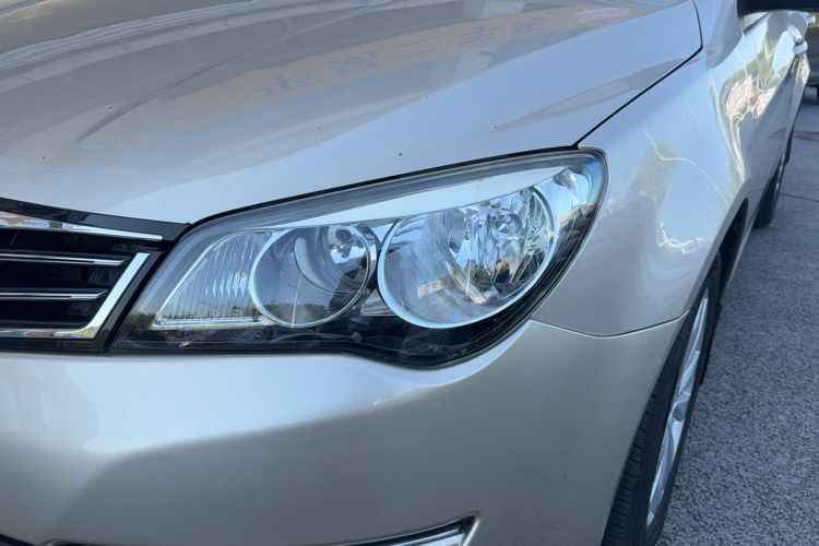 Used Roewe 350 2015 1.5L Automatic Luxury Sunroof Edition
