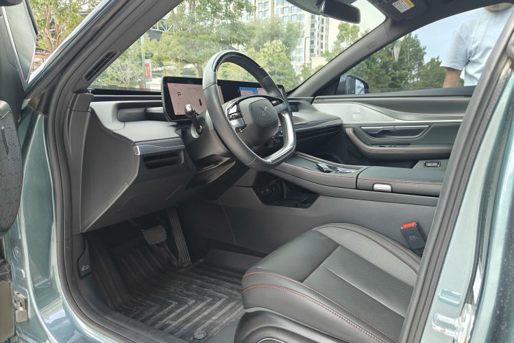 Used XPeng P7 2023 P7i 610 Pengyi Performance Edition Left Front Seat