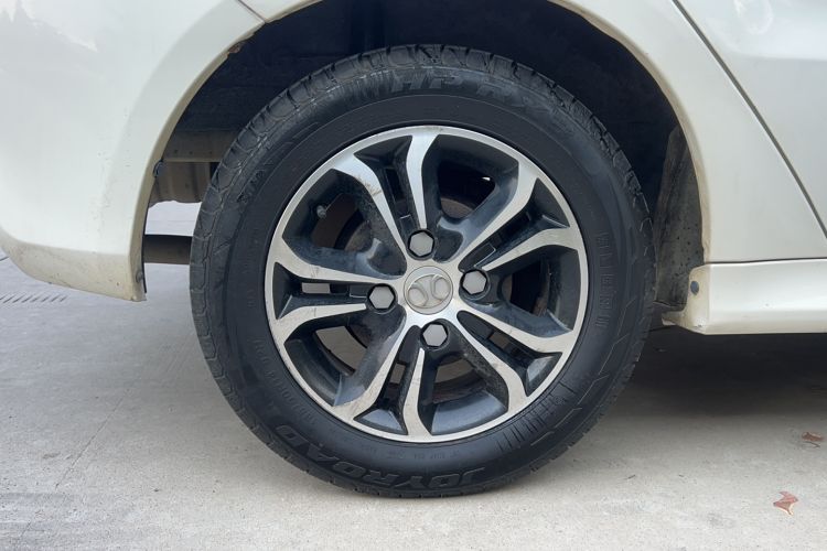 Used BAIC Senova D20 2015 Hatchback 1.5L Manual Leshang Version
