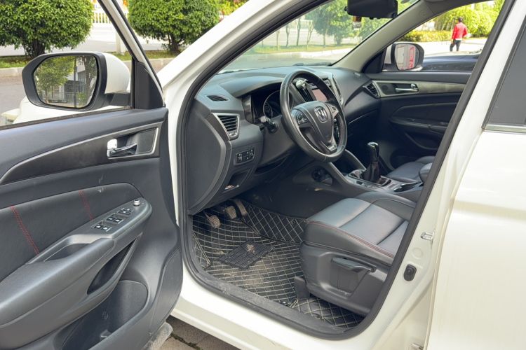 Used Changan CS75 2014 2.0L Manual Luxury Version China IV Standard
