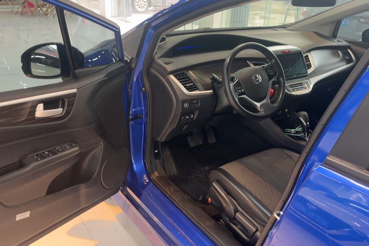 Used Honda Jade 2017 1.8L automatic Comfort version 5 seats
