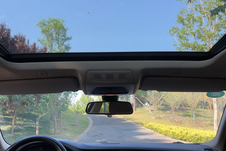 Used BMW 5 Series 2014 525Li Luxury Design Package
