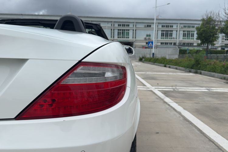 Used Mercedes-Benz SLK-Class 2011 SLK 200 Fashion Model