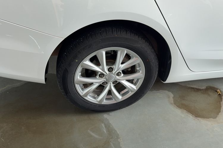 Used Roewe i5 2019 1.5L Manual 4G Connected Langyue Edition Right Rear Wheel Hub