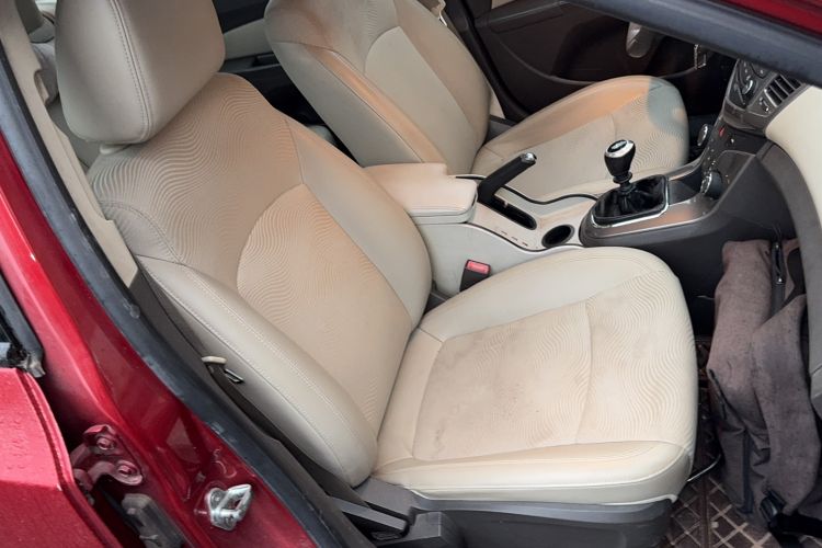 Used Chevrolet Cruze 2015 1.5L Classic SE MT