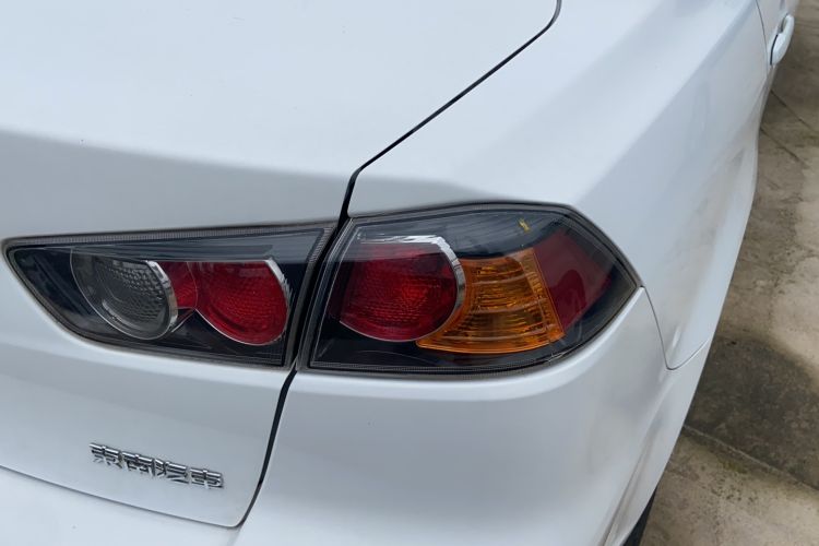 Used Mitsubishi Lancer EX 2013 Fashion Edition 1.8L CVT Comfort Version
