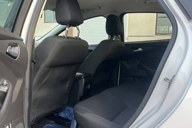 Used Ford Focus 2018 Hatchback Classic 1.6L Automatic Comfort Plus SmartDrive Edition
