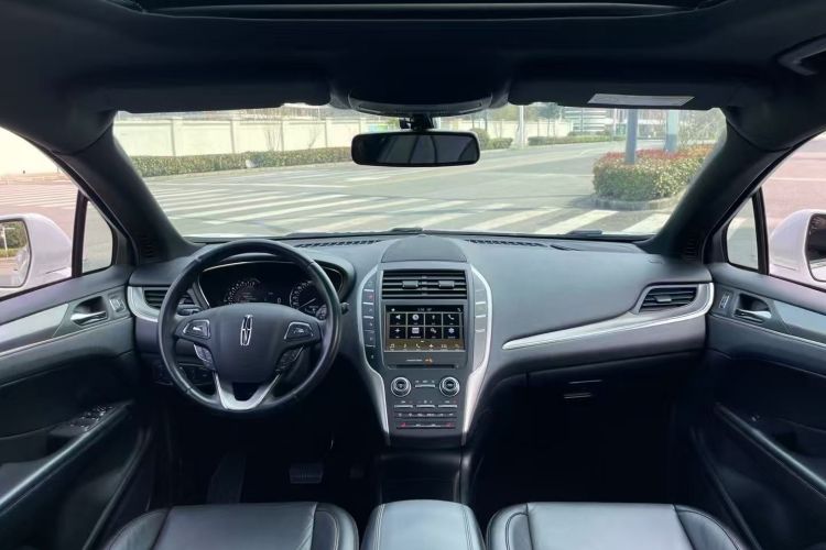 Used Lincoln MKC 2017 2.0T Two-Wheel Drive Deluxe Edition
