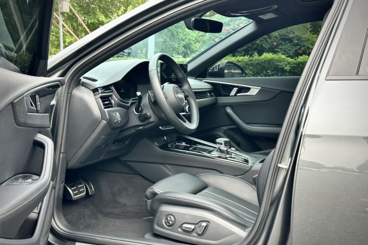 Used Audi A4L 2024 40 TFSI Luxury Dynamic Edition