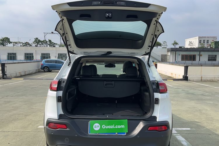 Used Jeep Cherokee 2016 2.4L Leading Smart Version