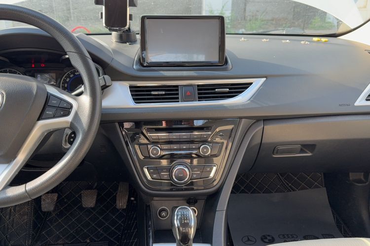 Used Changan Alsvin V7 2016 1.0T Manual Jingchi Elite Model
