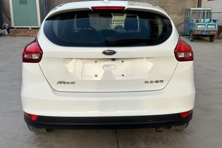 Used Ford Focus 2018 Hatchback Classic 1.6L Automatic Comfort Plus SmartDrive Edition
