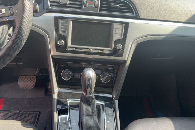 Used Volkswagen Lamando 2017 280TSI DSG Comfort Edition
