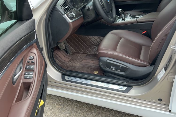 Used BMW 5 Series 2014 525Li Luxury Design Package
