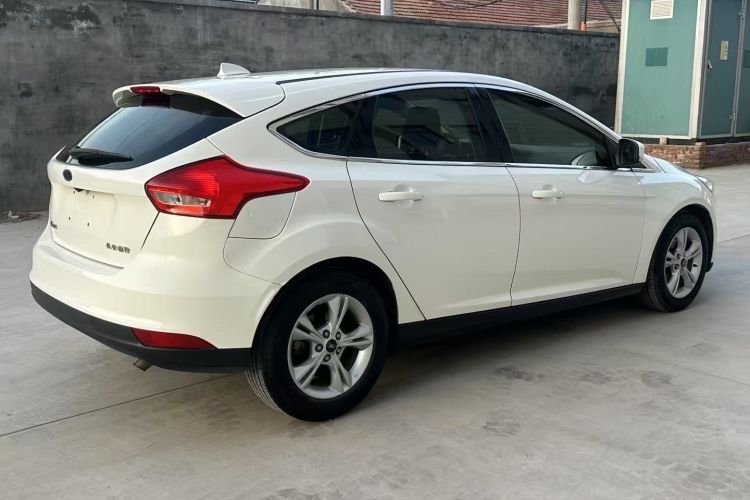 Used Ford Focus 2018 Hatchback Classic 1.6L Automatic Comfort Plus SmartDrive Edition
