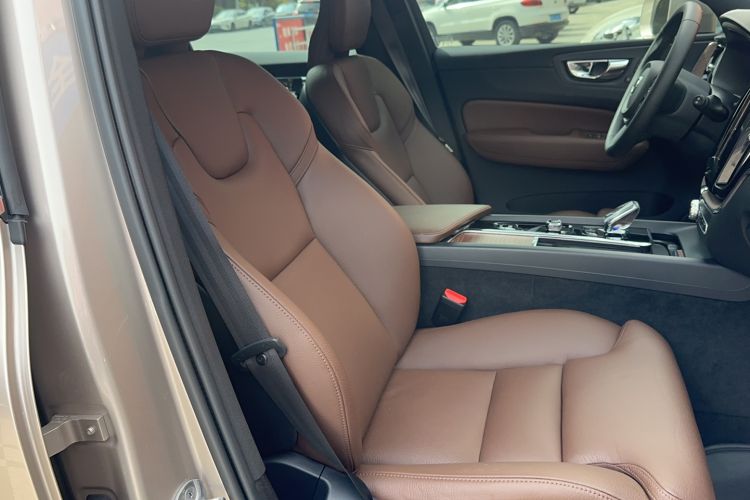 Used Volvo XC60 New Energy 2024 T8 Plug-in Hybrid Long-Range All-Wheel Drive Smart Luxury Edition