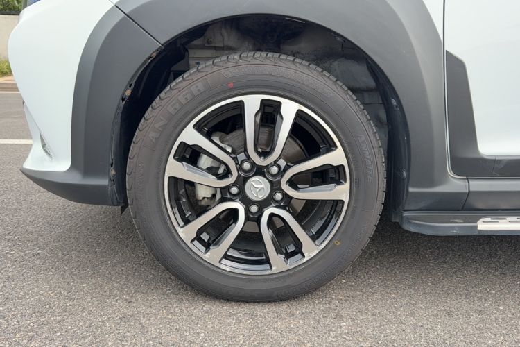 Used FAW Yingzhi G5 2016 1.5L CVT Luxury Navigation Edition