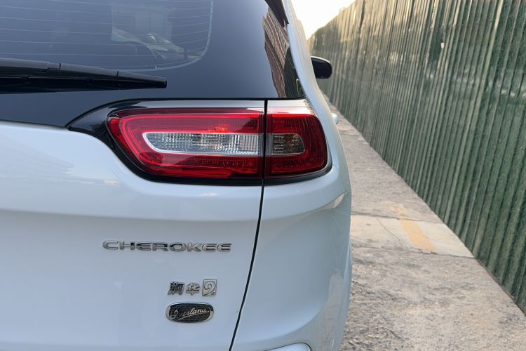 Used Jeep Cherokee 2017 2.4L Excellence Edition