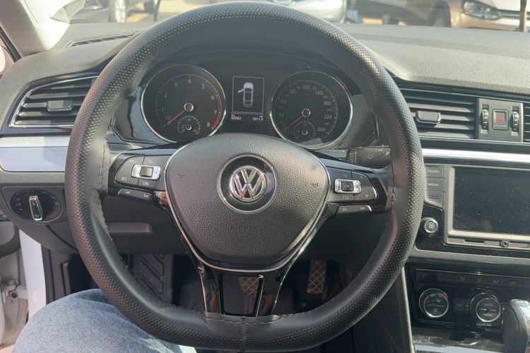 Used Volkswagen Lamando 2017 280TSI DSG Comfort Edition
