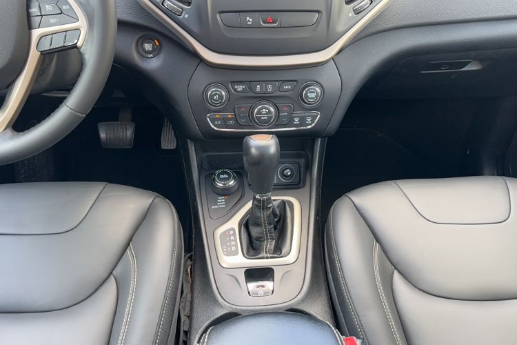 Used Jeep Cherokee 2016 2.4L Professional Edition