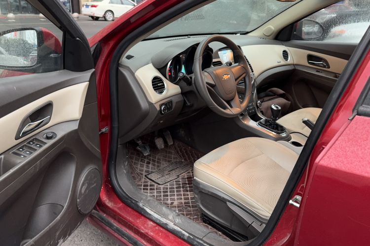 Used Chevrolet Cruze 2015 1.5L Classic SE MT