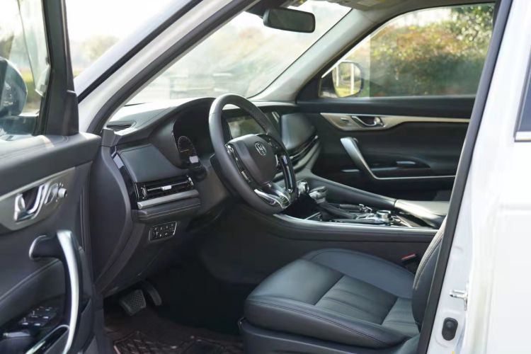 Used Changan CS95 2019 2.0T Two-Wheel-Drive Luxury Version