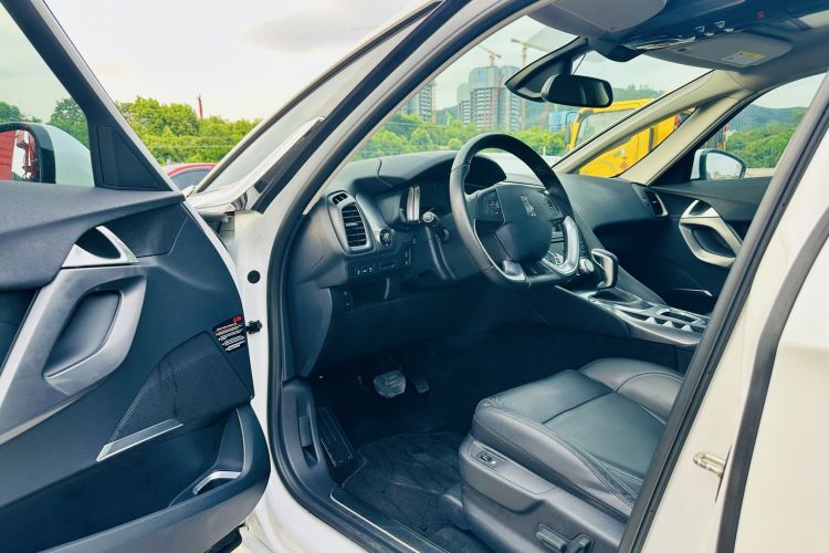 Used DS 5 2014 1.6T Luxury Edition THP160